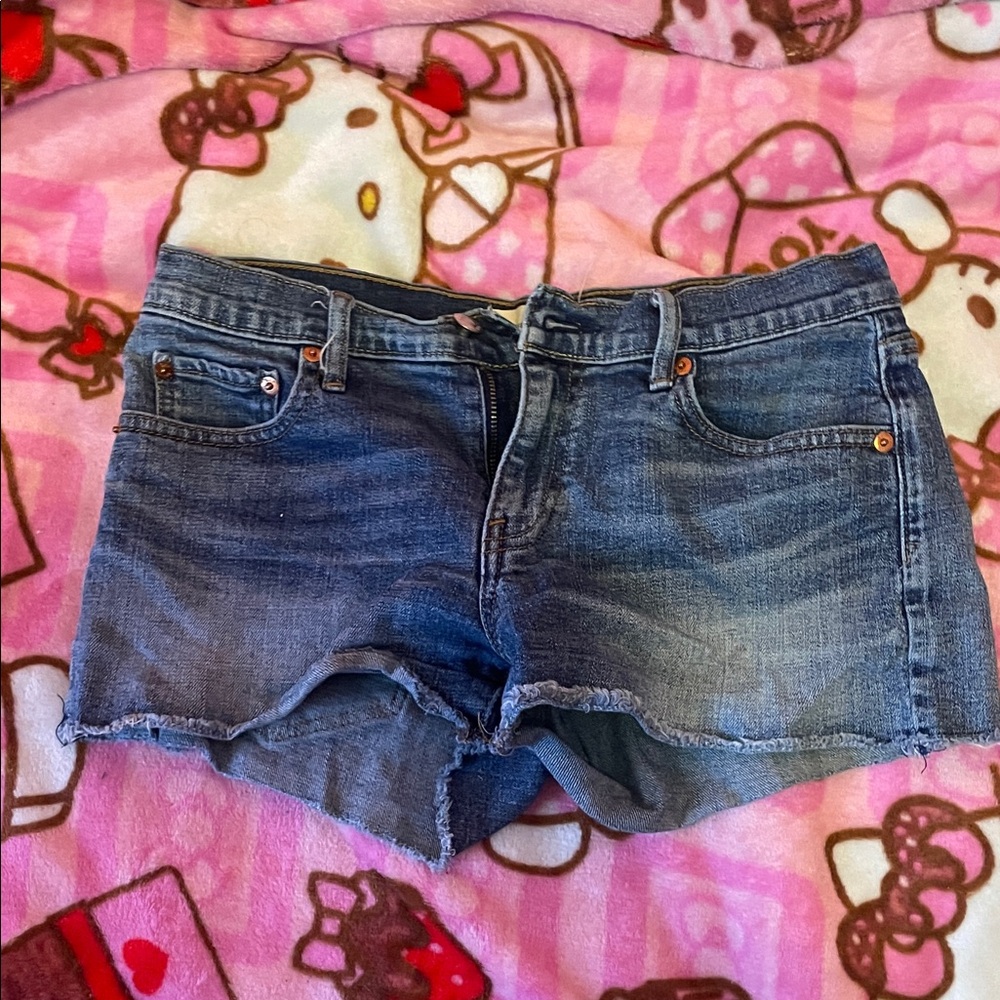 gap low shorts